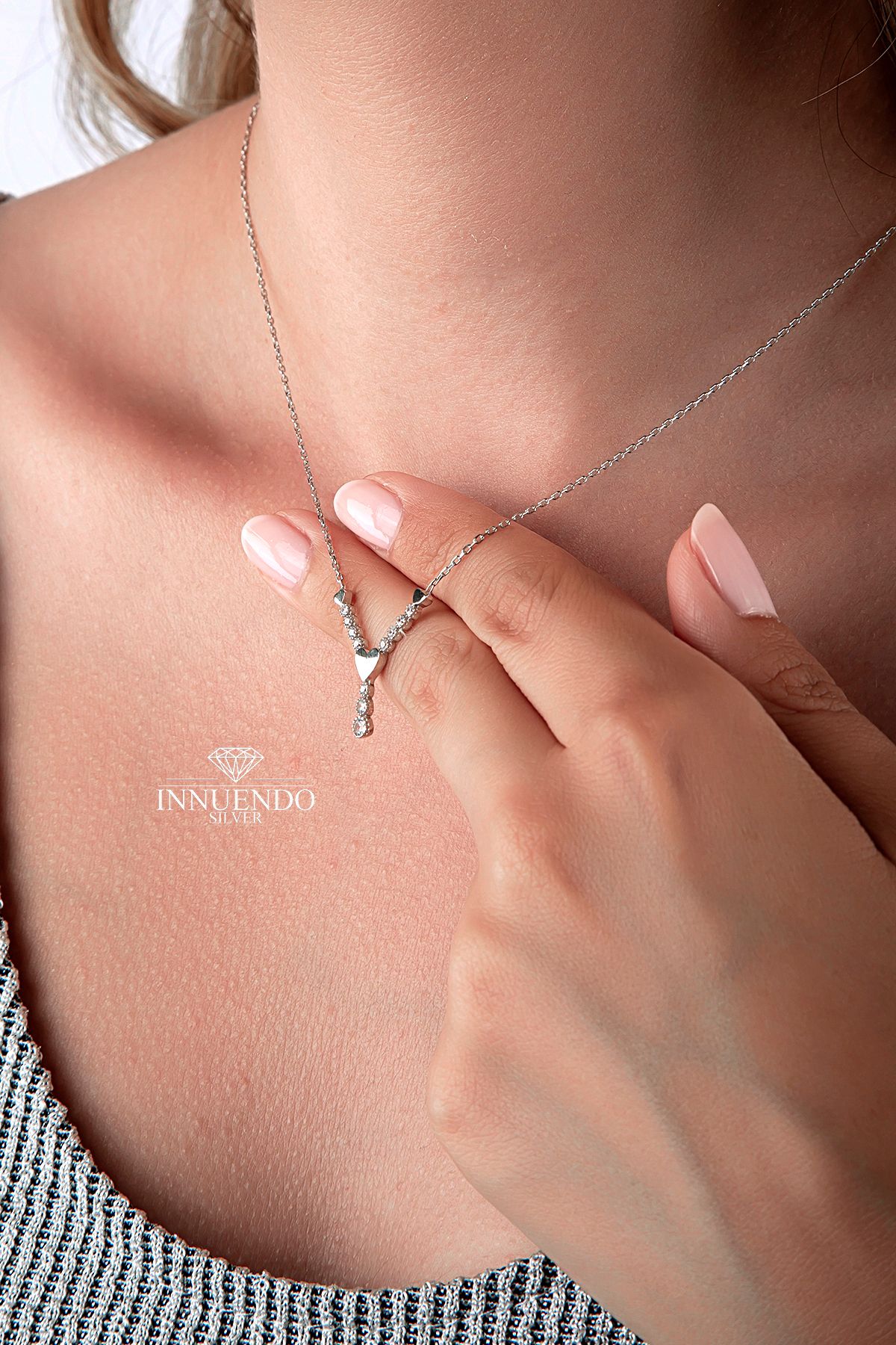 925 Ayar Gümüş Kalpli Taşlı Y Kolye